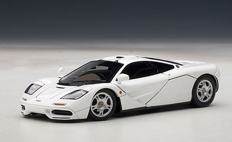 1995 McLaren F1 Model 1:43 - White